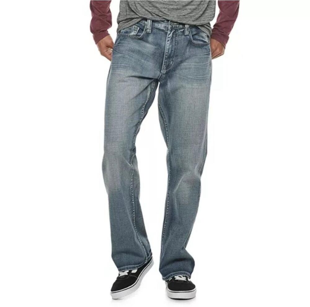 Flypaper Men’s bootcut jeans, medium wash, embroidered back pockets, Size 32x32